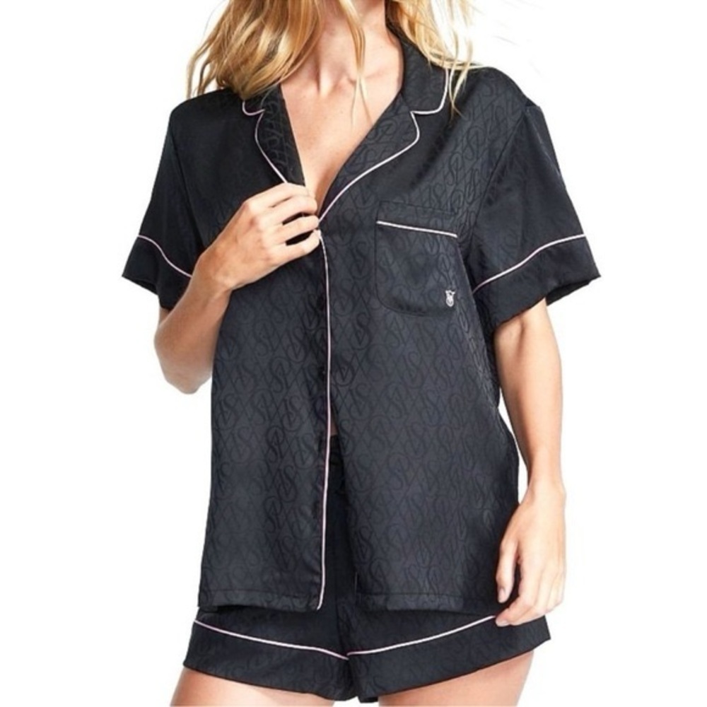 Victoria's Secret Black Pajama Set with Pink Trim A0320